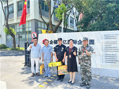 建军节慰问1_副本.jpg 建军节慰问1_副本.jpg
